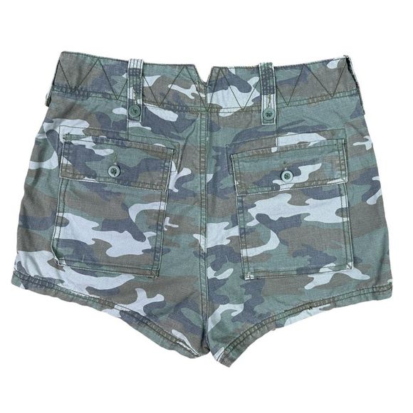 Free People High Rise Camo Shorts - Size 10 - Picture 5 of 6